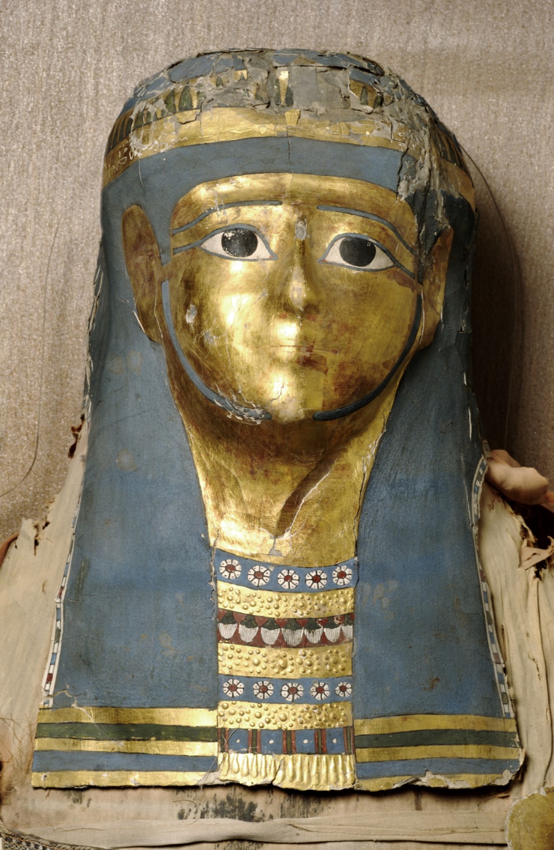 Mumien av Neswaiu i den egyptiska utställningen, Medelhavsmuseet