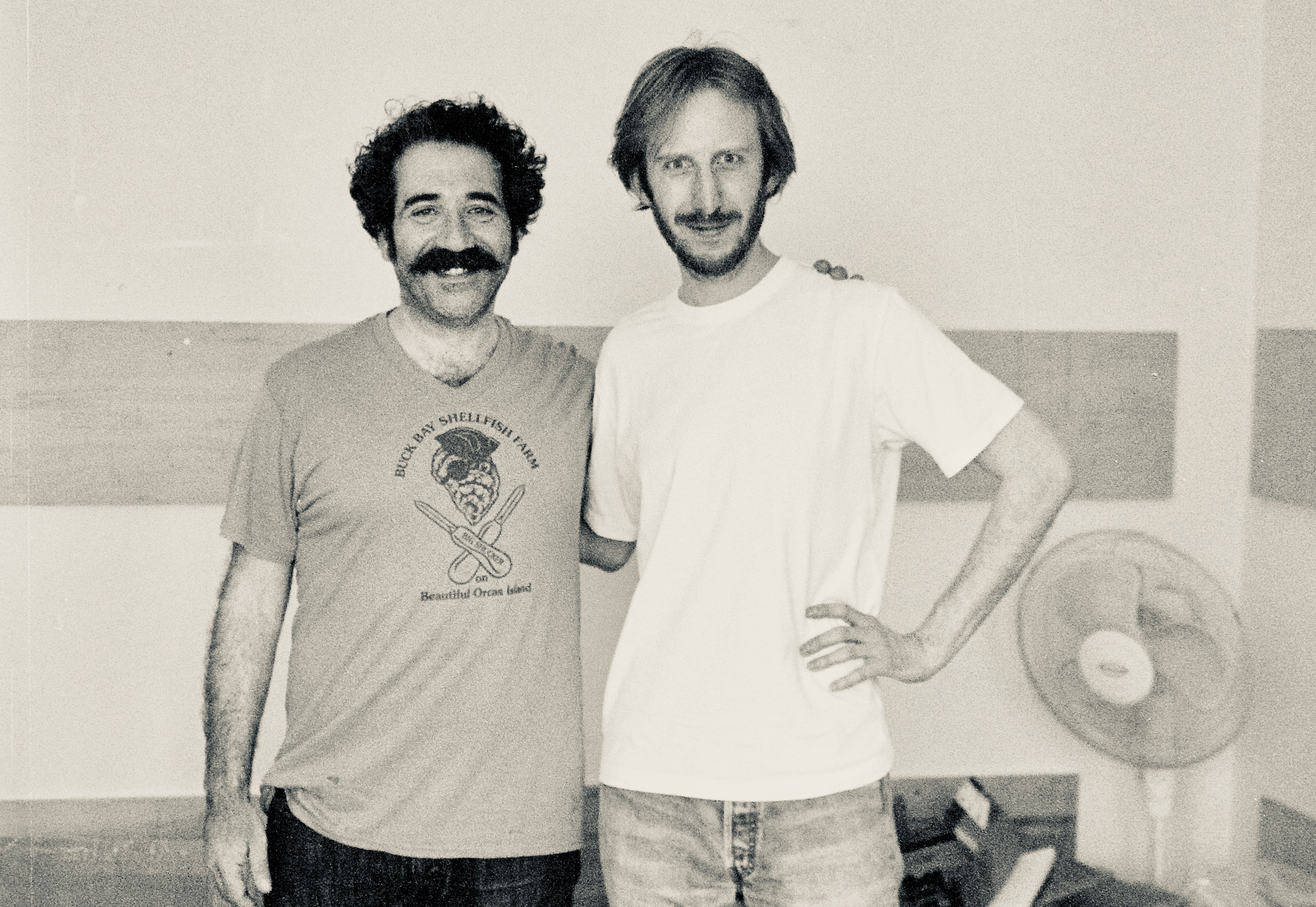 Foto på Michael Rakowitz och Adam Lundberg